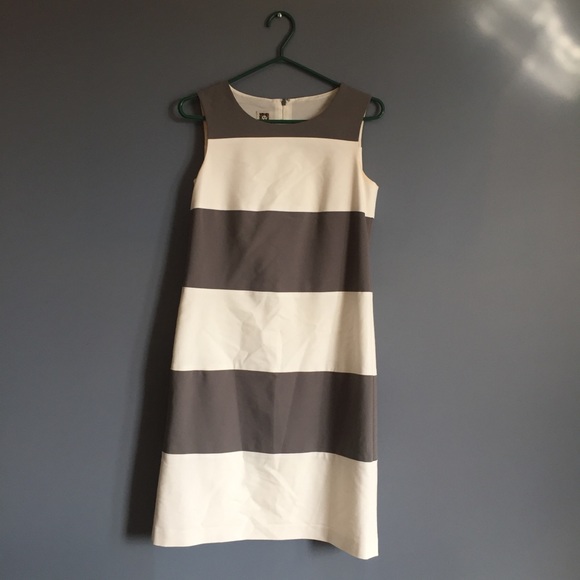 Beautiful Anne Klein Dress - Picture 1 of 6